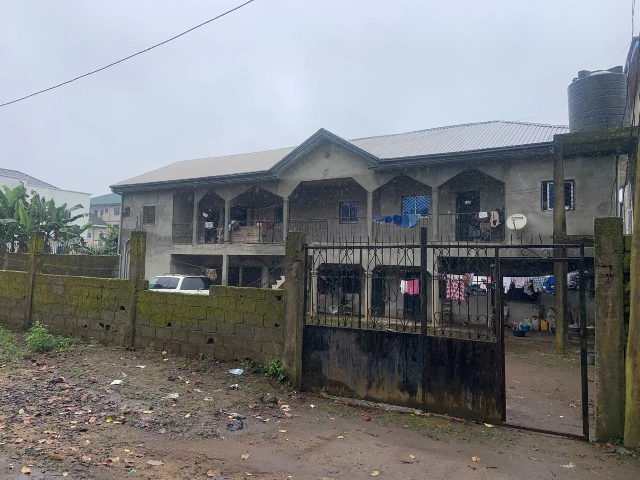 4 Studios, 2 Single Rooms and 1 Apartment (1)